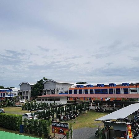 Jaroensin Place Buriram Exterior foto